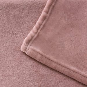 Pink throw corner 2000x