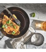 تابه کربن استیل ایکیا مدل VARDAGEN قطر ۲۴ - تصویر 6
